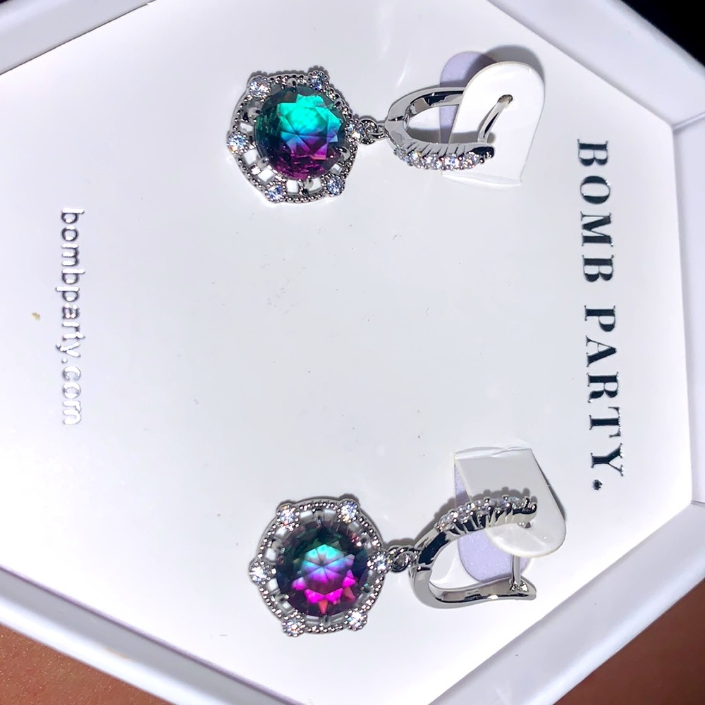 Beautiful Bi color Alexandrite Earrings.